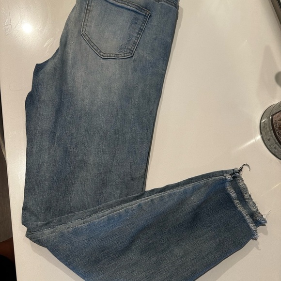 Vanilla Star Light Blue Distressed Jeans with Red Floral Embroidery - Picture 4 of 5